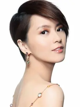 嘉莉剧照